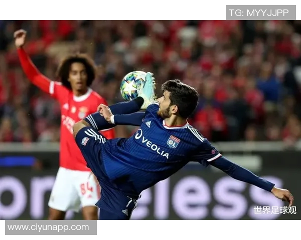 足球明星挑衅动作解析与影响探讨及其在比赛中的表现