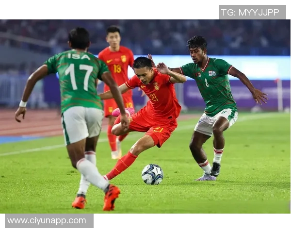 亚运会国足奋勇争先展现青春风采为国争光的荣耀之路